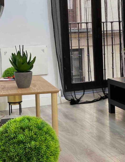 Encantador Apartamento Plaza Mayor Madrid Centro Exterior foto